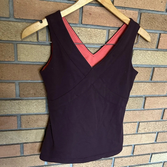 Lululemon Criss Cross V Neck Tank Burgundy Elastic Banded Size 8-10 - Picture 1 of 6